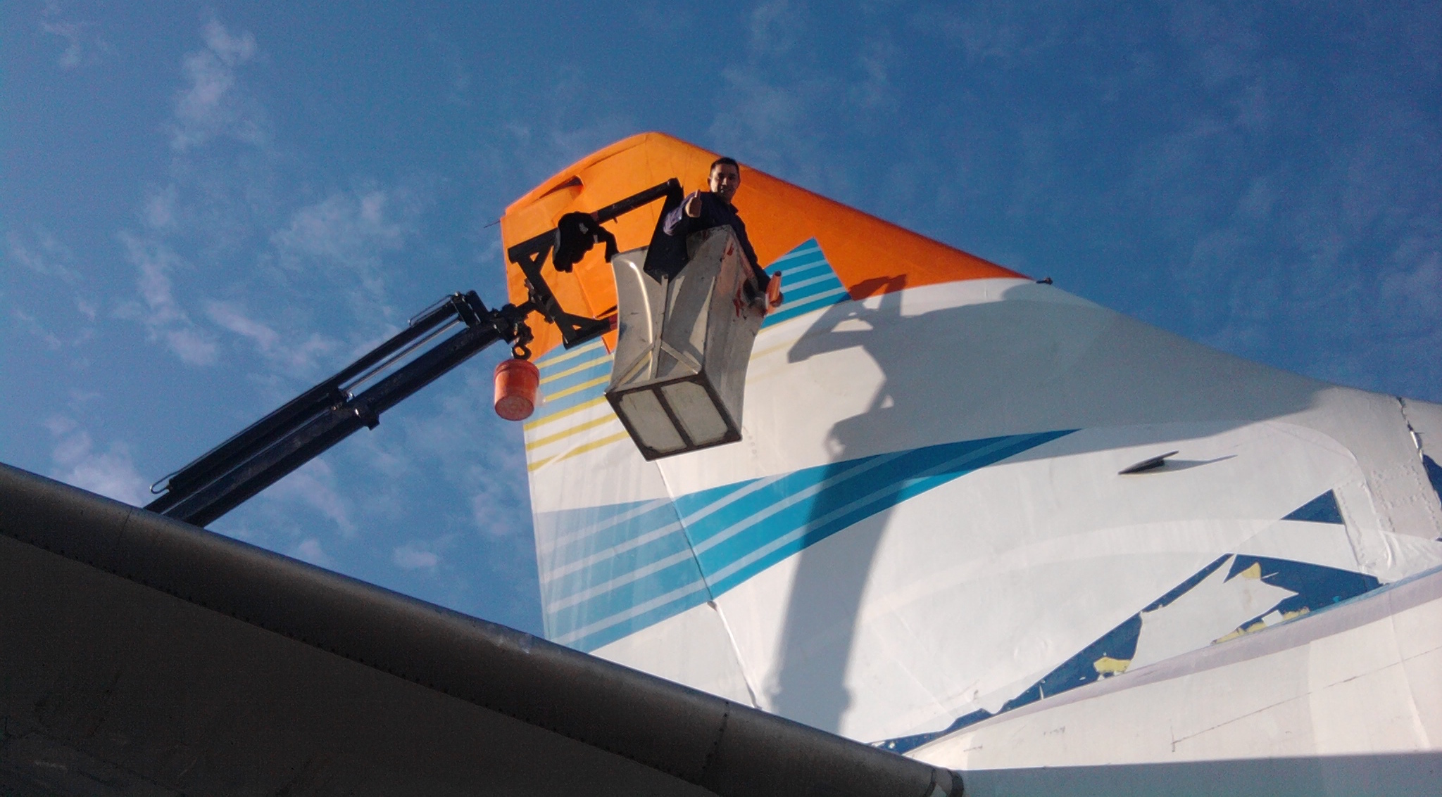 Ploteamos el Avión de Tinelli